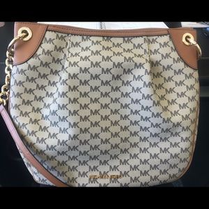 Michael Kors Signature Jet Set Tote